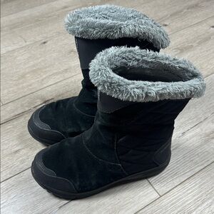 Columbia Women's Black and Gray Winter Boots size  6.5